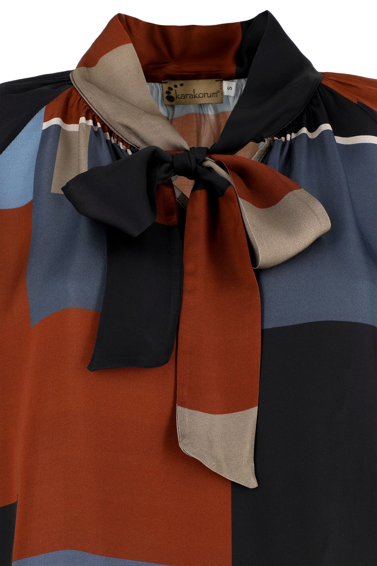 CYAI202725 - Blusa - Karakorum